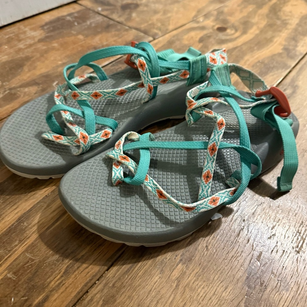 Size 10 Women’s Chacos